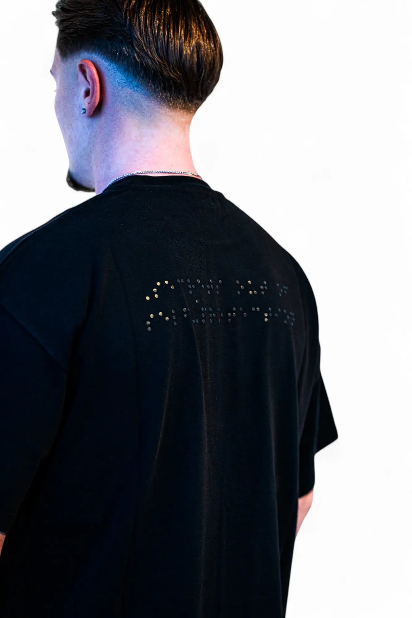 heavyweight tshirt schwarz laey mit model und design